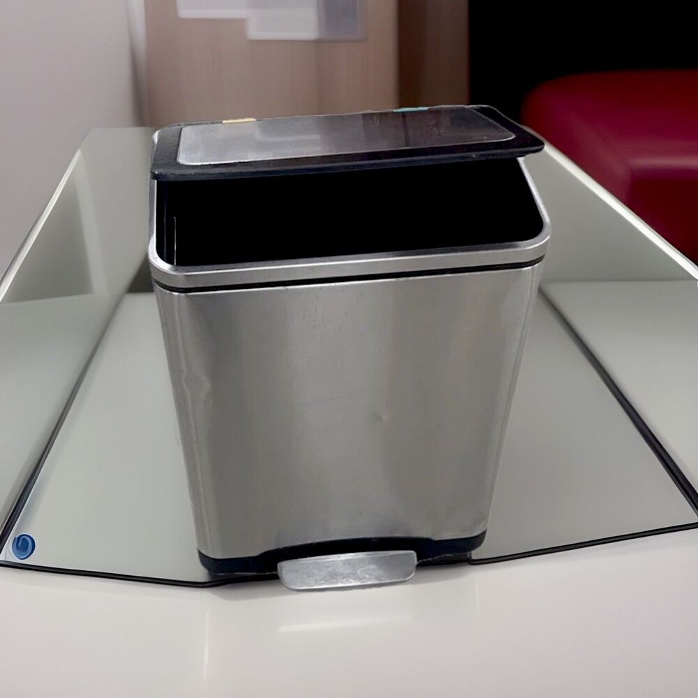 YOUQUEEN Trash Can Large-Capacity Foot Silent Silver 24”*14”*18” Excellent Cond